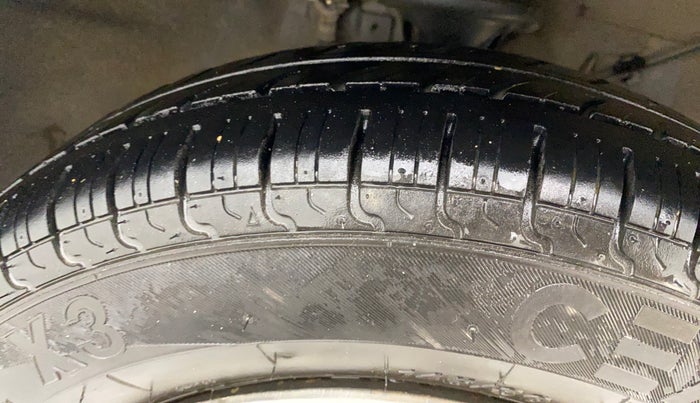 2022 Maruti Alto LXI O, Petrol, Manual, 94,604 km, Right Front Tyre Tread