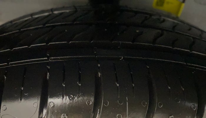 2025 Hyundai GRAND I10 NIOS SPORTZ 1.2 KAPPA VTVT, Petrol, Manual, 3,074 km, Right Rear Tyre Tread