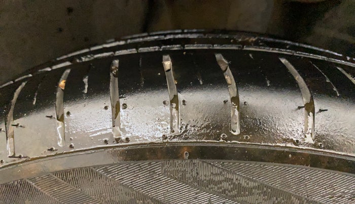 2022 Tata PUNCH CREATIVE  AMT, Petrol, Automatic, 19,470 km, Right Front Tyre Tread