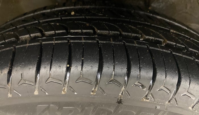 2018 Maruti Wagon R 1.0 VXI+ (O) MT, Petrol, Manual, 44,795 km, Right Front Tyre Tread