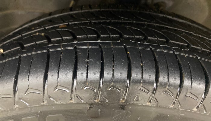 2018 Maruti Wagon R 1.0 VXI+ (O) MT, Petrol, Manual, 44,795 km, Left Front Tyre Tread