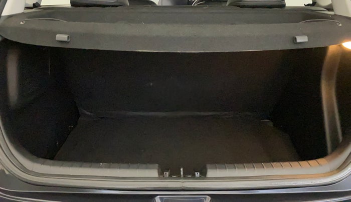 2023 Hyundai NEW I20 ASTA (O) 1.2 IVT, Petrol, Automatic, 26,119 km, Boot Inside