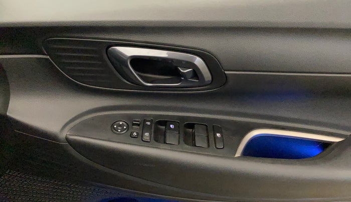 2023 Hyundai NEW I20 ASTA (O) 1.2 IVT, Petrol, Automatic, 26,119 km, Driver Side Door Panels Control