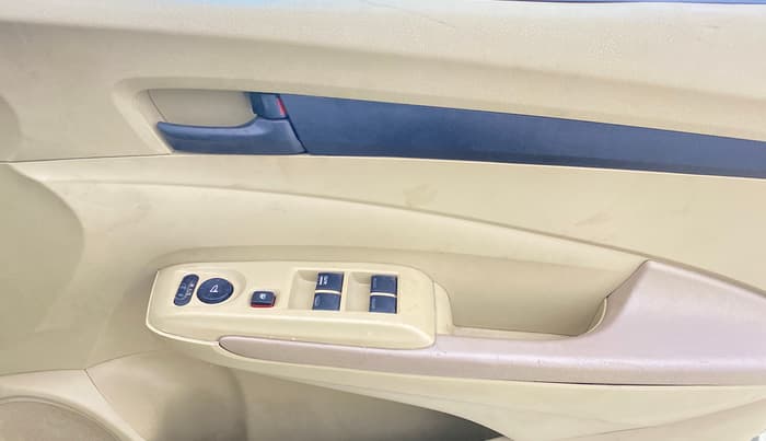 2013 Honda City 1.5L I-VTEC S MT, Petrol, Manual, 98,505 km, Driver Side Door Panels Control