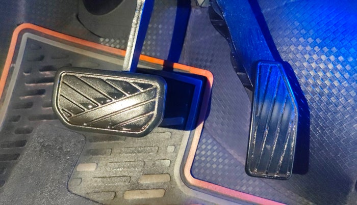 2020 Maruti S PRESSO VXI PLUS AMT, Petrol, Automatic, 95,321 km, Pedals