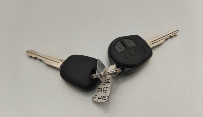 2020 Maruti S PRESSO VXI PLUS AMT, Petrol, Automatic, 95,321 km, Key Close Up