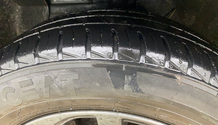 2021 Hyundai GRAND I10 NIOS SPORTZ 1.2 KAPPA VTVT, Petrol, Manual, 22,261 km, Left Front Tyre Tread