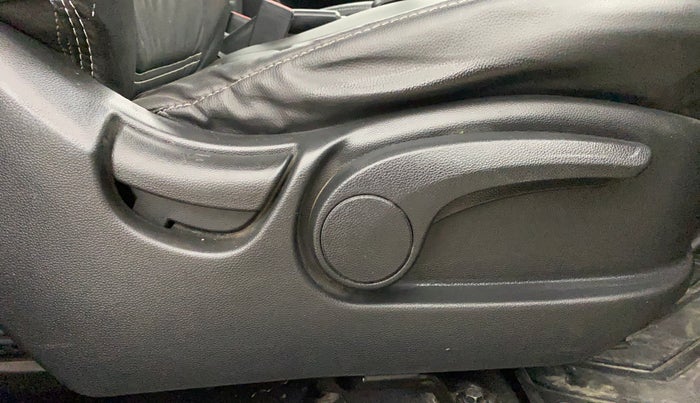 2019 Hyundai Creta SX 1.6 PETROL, Petrol, Manual, 71,790 km, Driver Side Adjustment Panel