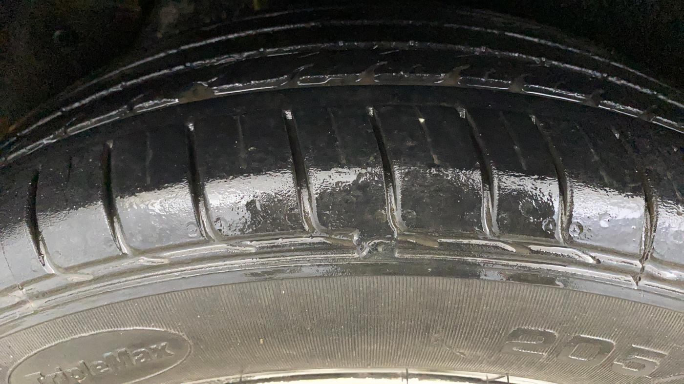 2019 Hyundai Creta SX 1.6 PETROL, Petrol, Manual, 71,876 km, Right Rear Tyre Tread