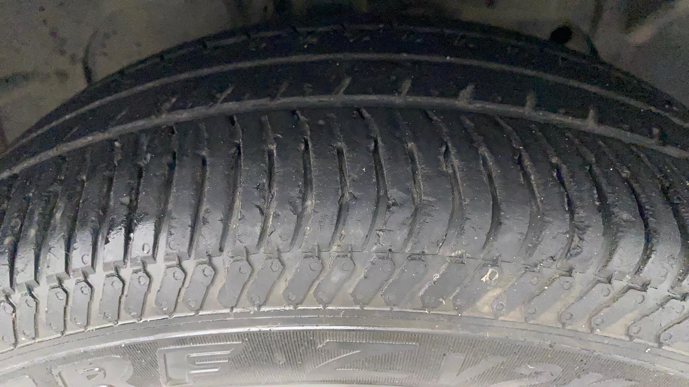 2016 Ford Ecosport TITANIUM 1.5L DIESEL, Diesel, Manual, 36,505 km, Right Front Tyre Tread