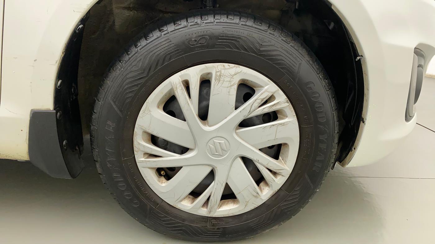 2015 Maruti Swift VXI, Petrol, Manual, 64,732 km, Right Front Wheel