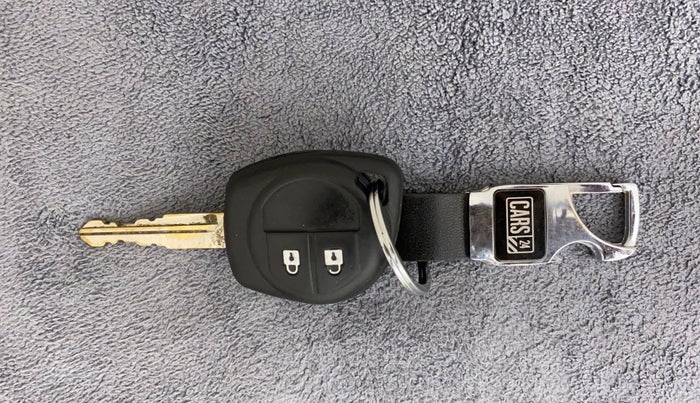 2015 Maruti Swift VXI, Petrol, Manual, 64,732 km, Key Close Up