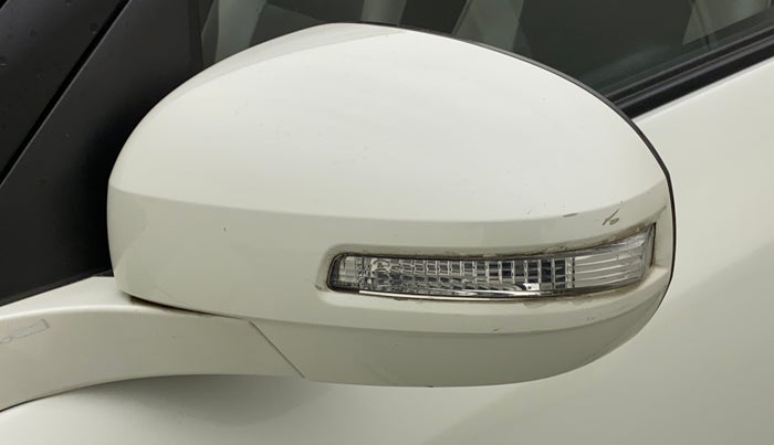 2015 Maruti Swift VXI, Petrol, Manual, 64,732 km, Left rear-view mirror - Folding motor not working