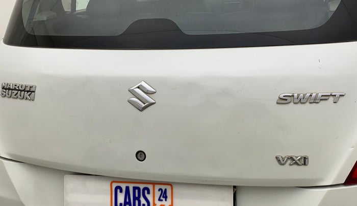 2015 Maruti Swift VXI, Petrol, Manual, 64,732 km, Dicky (Boot door) - Slightly dented