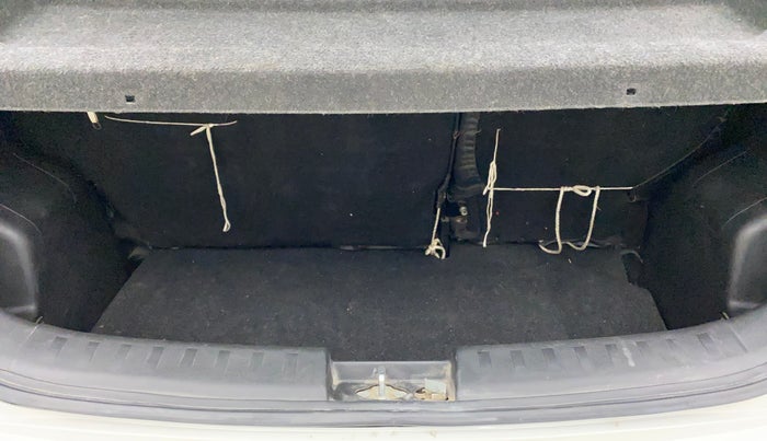 2015 Maruti Swift VXI, Petrol, Manual, 64,732 km, Boot Inside