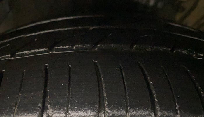 2014 Hyundai i20 ASTA 1.4 CRDI, Diesel, Manual, 72,867 km, Left Front Tyre Tread