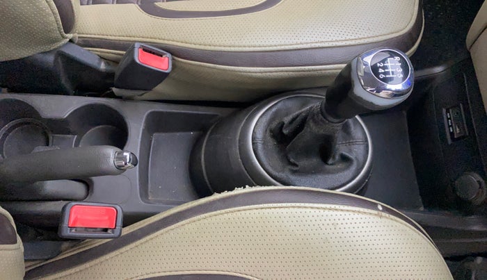 2014 Hyundai i20 ASTA 1.4 CRDI, Diesel, Manual, 72,867 km, Gear Lever