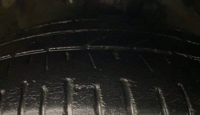 2014 Hyundai i20 ASTA 1.4 CRDI, Diesel, Manual, 72,867 km, Right Front Tyre Tread