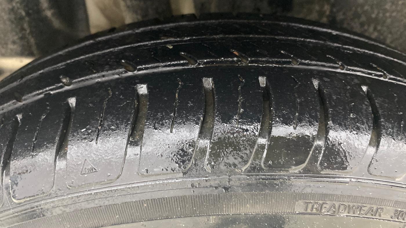 2020 Maruti Swift LXI, Petrol, Manual, 32,750 km, Right Rear Tyre Tread