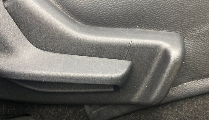 2020 Maruti Swift LXI, Petrol, Manual, 32,747 km, Driver Side Adjustment Panel