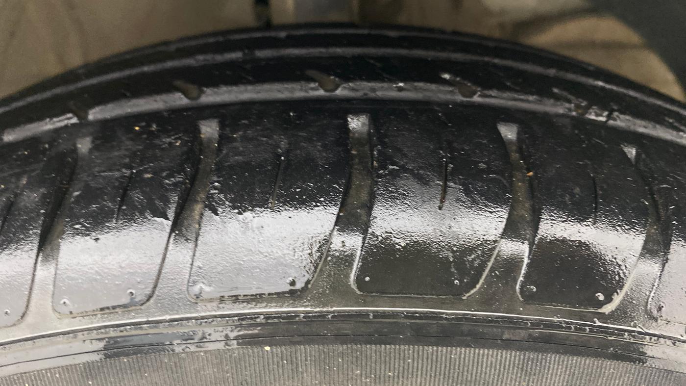 2020 Maruti Swift LXI, Petrol, Manual, 32,750 km, Right Front Tyre Tread