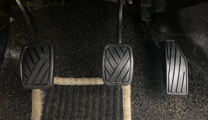 2020 Maruti Swift LXI, Petrol, Manual, 32,747 km, Pedals