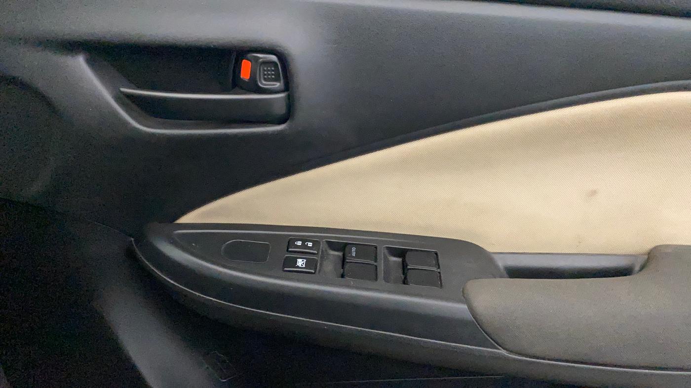 2022 Toyota Glanza E, Petrol, Manual, 71,208 km, Driver Side Door Panels Control