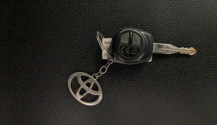 2022 Toyota Glanza E, Petrol, Manual, 71,208 km, Key Close Up