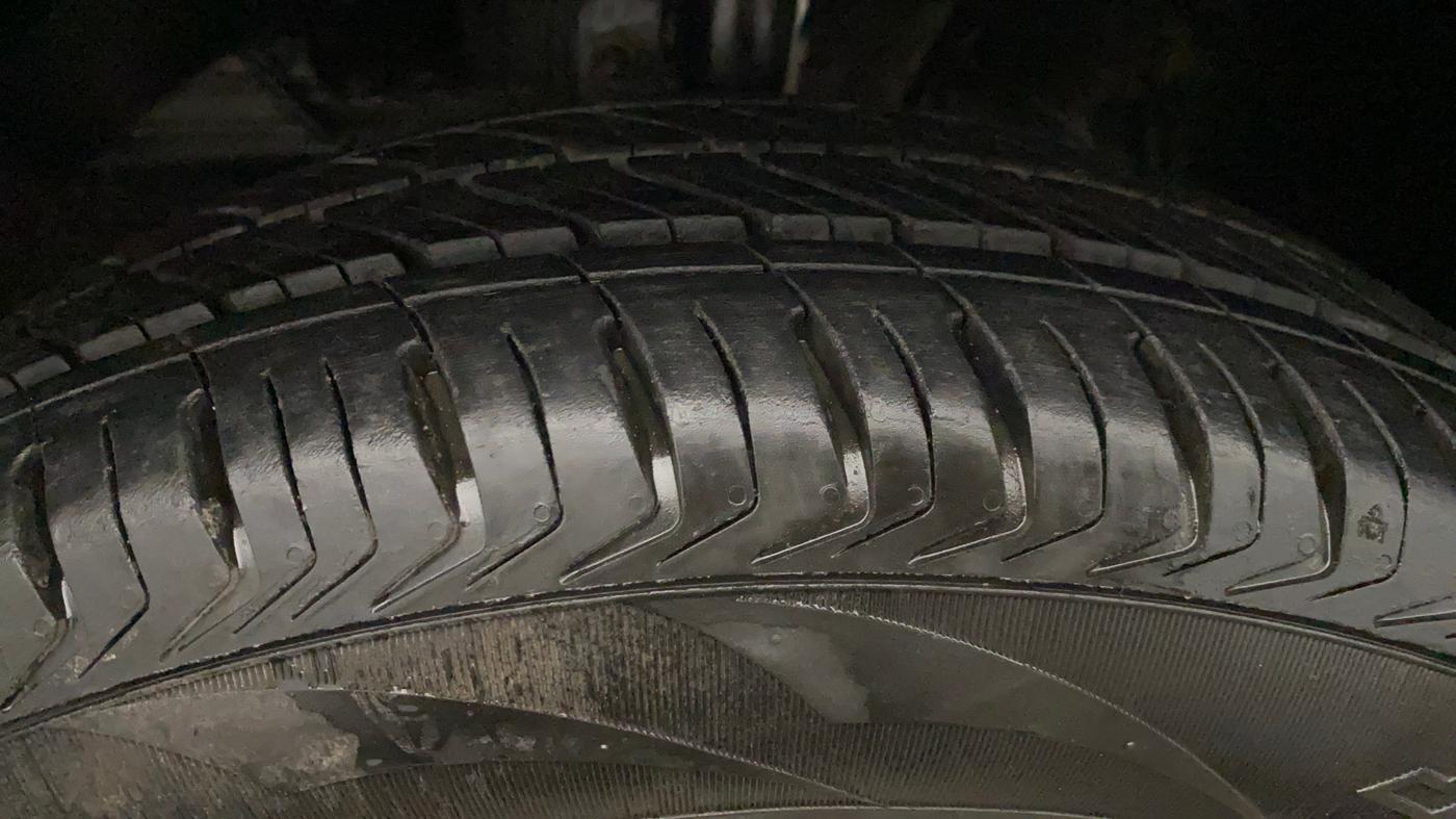2022 Toyota Glanza E, Petrol, Manual, 71,208 km, Left Front Tyre Tread