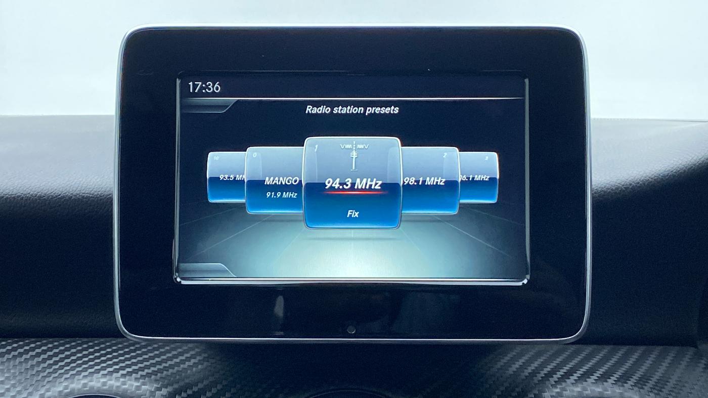 2015 Mercedes Benz GLA Class 200 CDI STYLE, Diesel, Automatic, 82,597 km, Infotainment System