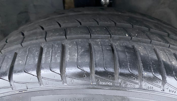 2015 Mercedes Benz GLA Class 200 CDI STYLE, Diesel, Automatic, 82,597 km, Right Front Tyre Tread