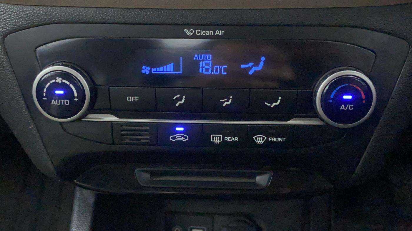2015 Hyundai Elite i20 ASTA 1.2 (O), Petrol, Manual, 39,511 km, Automatic Climate Control