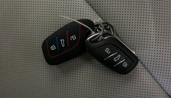 2022 MG ASTOR SMART 1.5 CVT, Petrol, Automatic, 13,062 km, Key Close Up