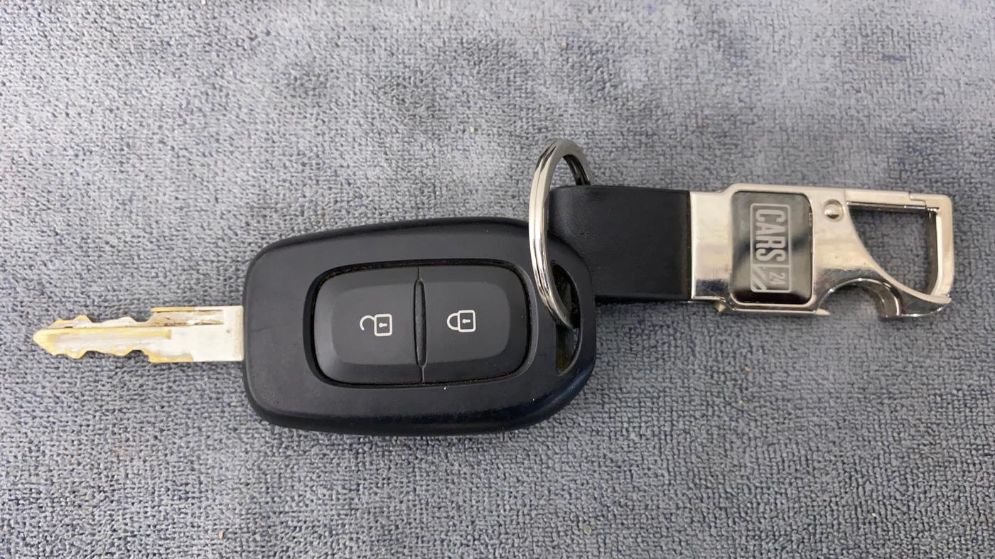 2019 Renault Kwid 1.0 RXT Opt, Petrol, Manual, 11,264 km, Key Close Up