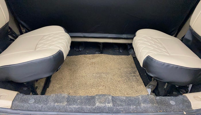 2015 Mahindra TUV300 T8 AMT, Diesel, Automatic, 99,195 km, Boot Inside