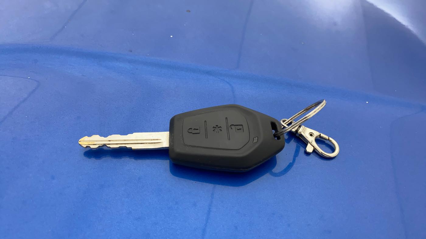 2015 Mahindra TUV300 T8 AMT, Diesel, Automatic, 99,195 km, Key Close Up