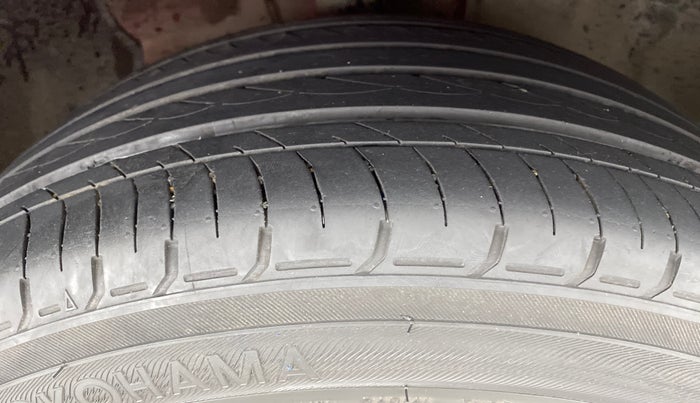 2020 Honda Civic ZX CVT PETROL, Petrol, Automatic, 25,648 km, Right Front Tyre Tread