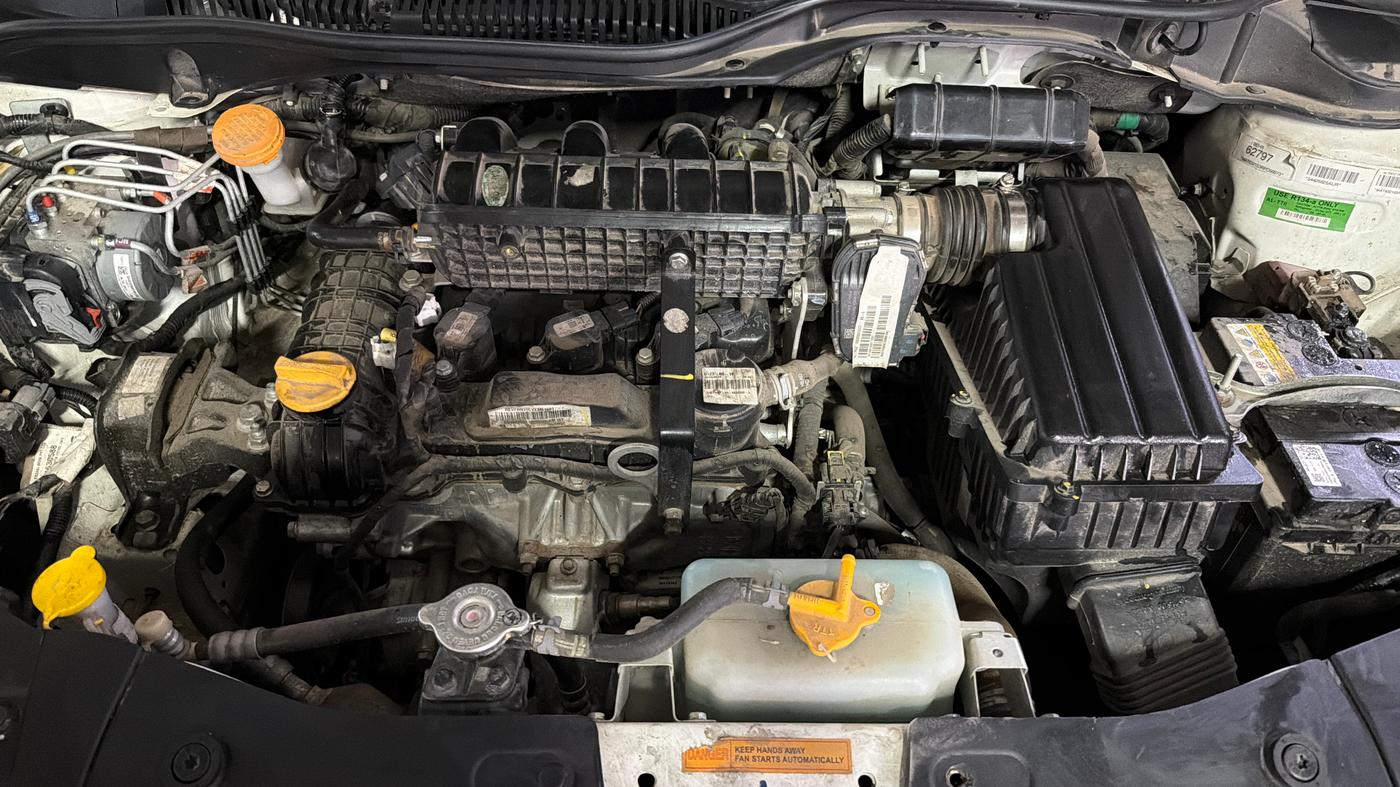 2024 Tata ALTROZ XZA, Petrol, Automatic, 40,033 km, Engine View