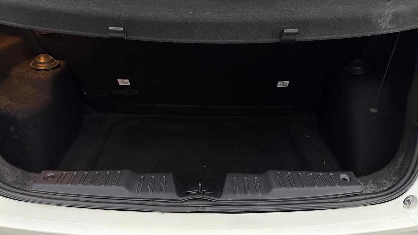 2024 Tata ALTROZ XZA, Petrol, Automatic, 40,033 km, Boot Inside