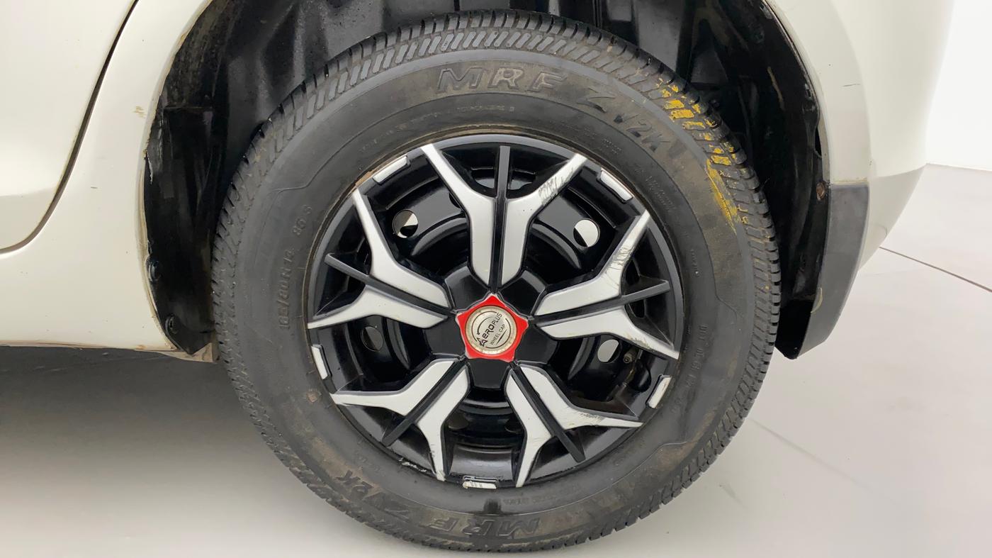 2012 Maruti Swift VDI, Diesel, Manual, 66,940 km, Left Rear Wheel