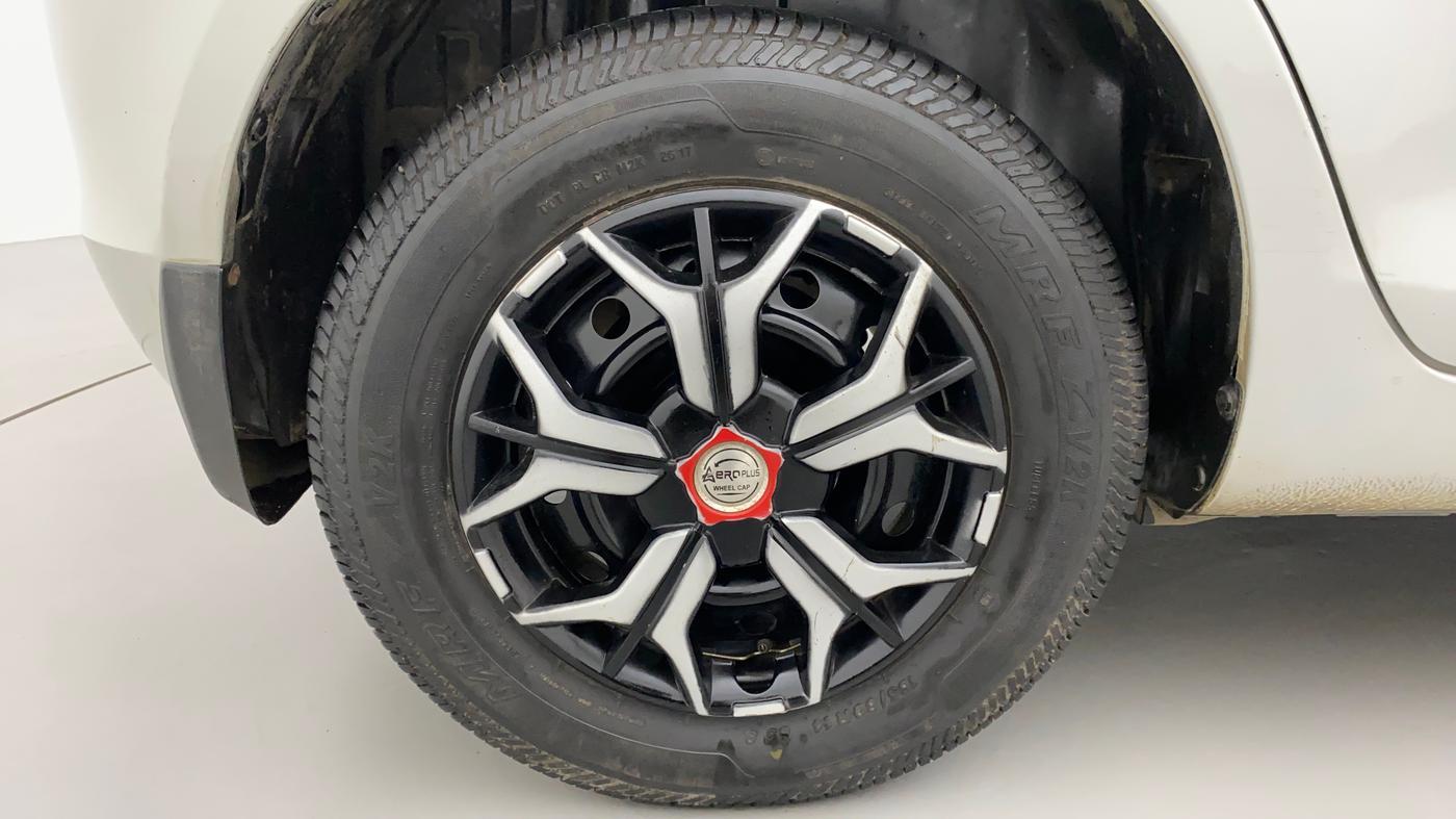 2012 Maruti Swift VDI, Diesel, Manual, 66,940 km, Right Rear Wheel