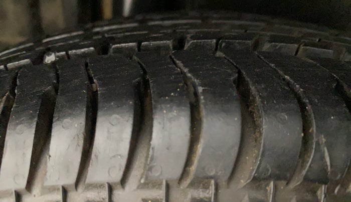 2012 Maruti Swift VDI, Diesel, Manual, 66,940 km, Right Rear Tyre Tread