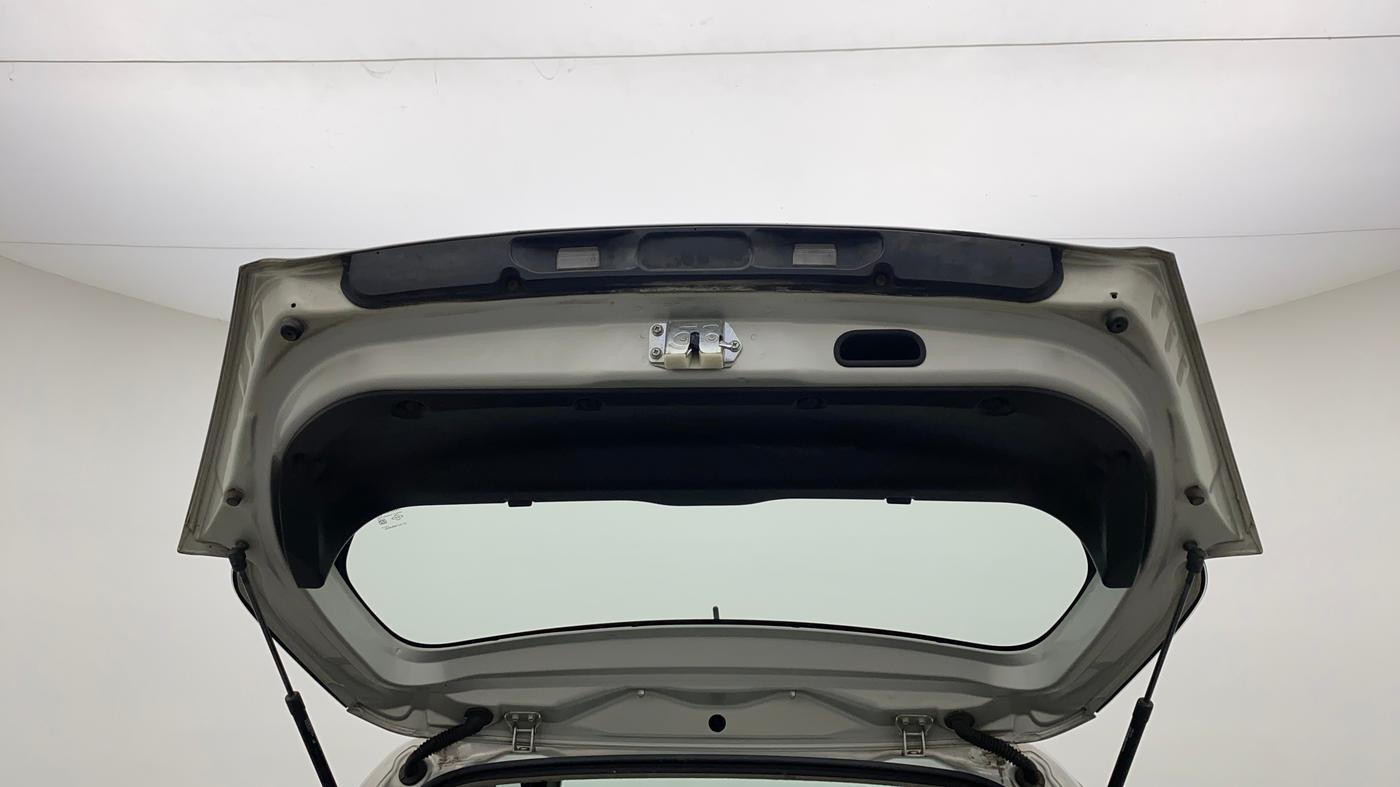 2016 Maruti Swift LXI (O), Petrol, Manual, 49,414 km, Boot Door Open