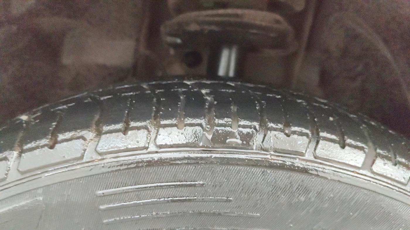 2017 Tata Tiago XZA PETROL, Petrol, Automatic, 1,02,151 km, Left Front Tyre Tread