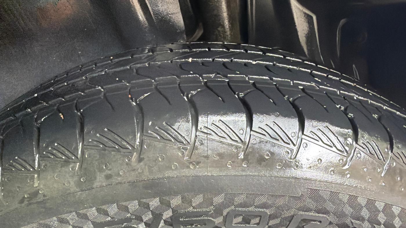 2023 Toyota URBAN CRUISER HYRYDER V AT NEO DRIVE, Petrol, Automatic, 53,303 km, Left Rear Tyre Tread