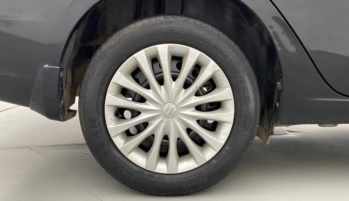 2015 Maruti Ciaz VXI PLUS, Petrol, Manual, 43,288 km, Right Rear Wheel
