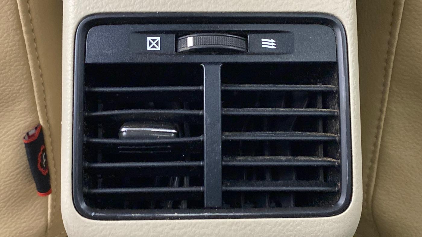 2015 Maruti Ciaz VXI PLUS, Petrol, Manual, 43,288 km, Rear AC Vents