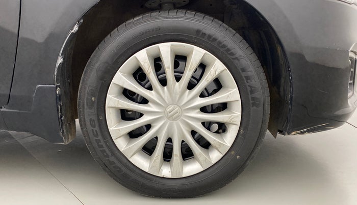 2015 Maruti Ciaz VXI PLUS, Petrol, Manual, 43,288 km, Right Front Wheel