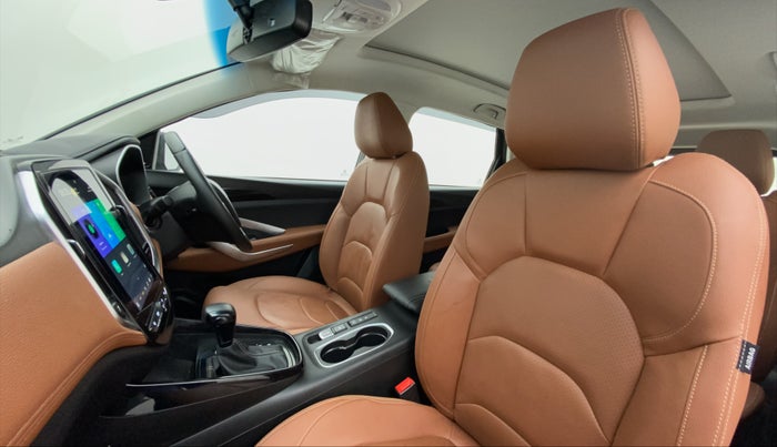 2021 MG HECTOR PLUS SHARP CVT, Petrol, Automatic, 9,602 km, Right Side Front Door Cabin