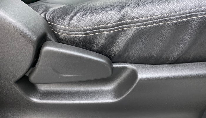 2018 Datsun Redi Go S 1.0 AMT, Petrol, Automatic, 13,517 km, Driver Side Adjustment Panel